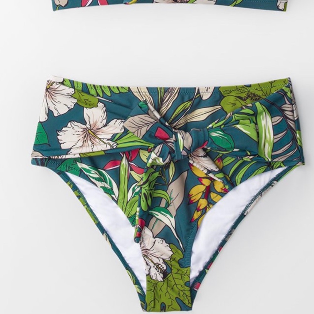 Brand New! Blue Floral highwaisted bikini bottom